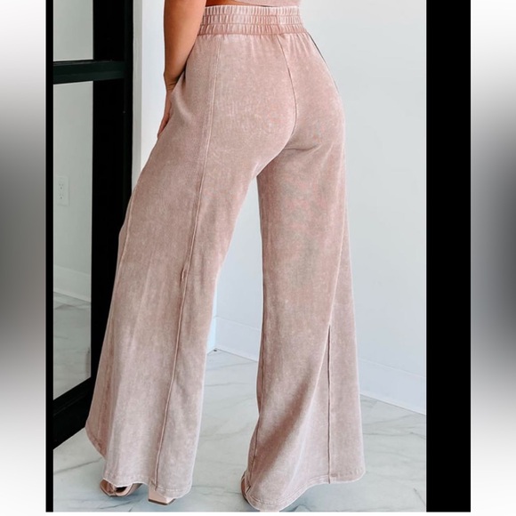 Jessi Mineral Wash Smocked Waist Wide Leg Pants size medium - Picture 5 of 7